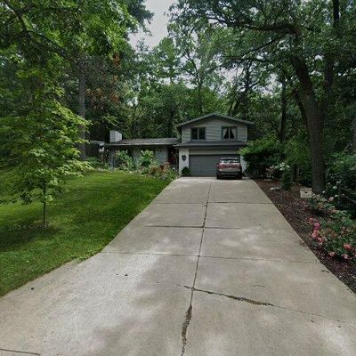 2818 Saint Ann Dr, Green Bay, WI 54311