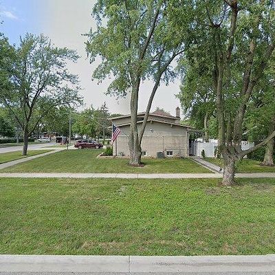 2838 Harrison St, Glenview, IL 60025