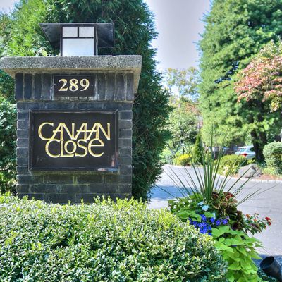 289 New Norwalk Rd #8, New Canaan, CT 06840