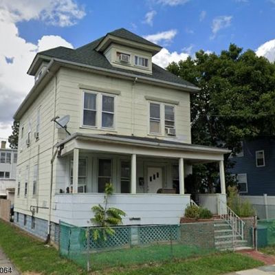 29 31 S Second St, Elizabeth City, NJ 07206