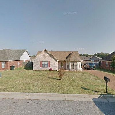 290 Village Dr, Oakland, TN 38060