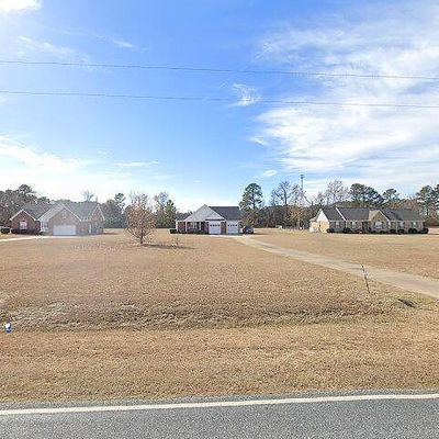 2919 Hayfield Rd, Wade, NC 28395