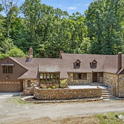 2 A Charles Ln, Green Brook, NJ 08812