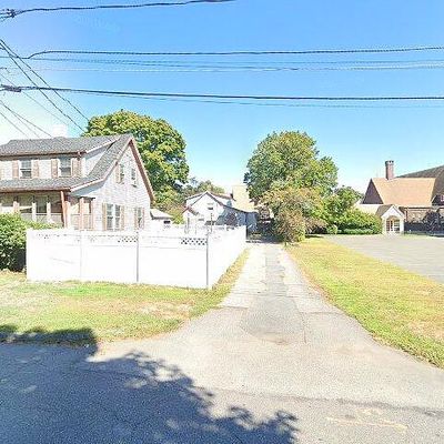 2 A Grove St, Wakefield, MA 01880