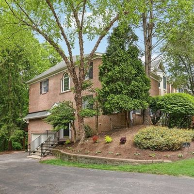 3 Summer Hill Rd, Wayne, NJ 07470