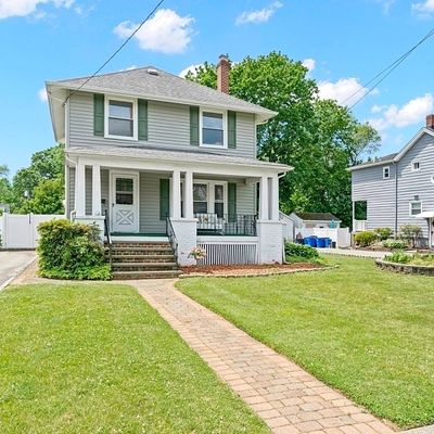 30 Burnside Pl, Wanaque Boro, NJ 07465