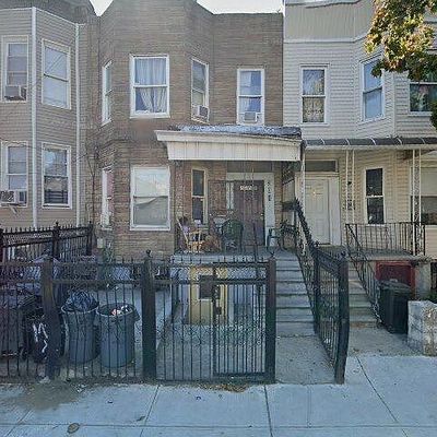 304 Logan St, Brooklyn, NY 11208