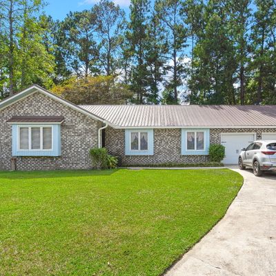 305 Foxhound Ct, Goose Creek, SC 29445