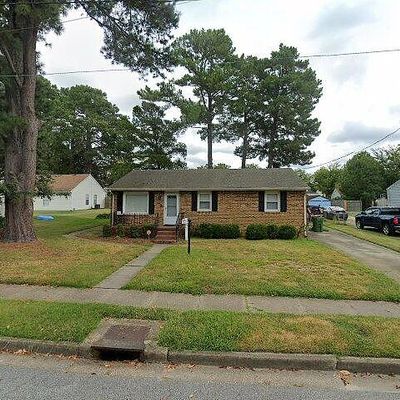 3054 Sherwood Forest Ln, Norfolk, VA 23513