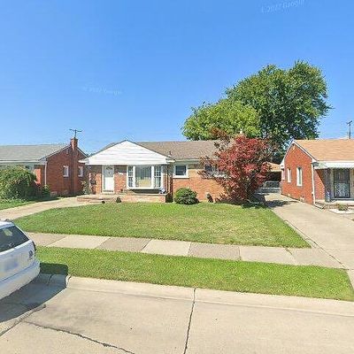 25765 Ronald St, Roseville, MI 48066