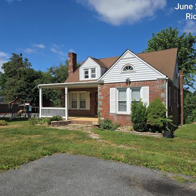 26726 Ridge Rd, Damascus, MD 20872