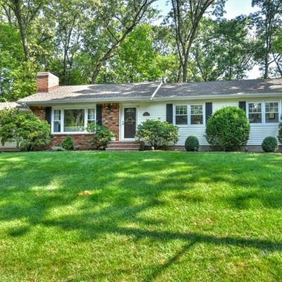 27 Beech Dr, Mahwah, NJ 07430