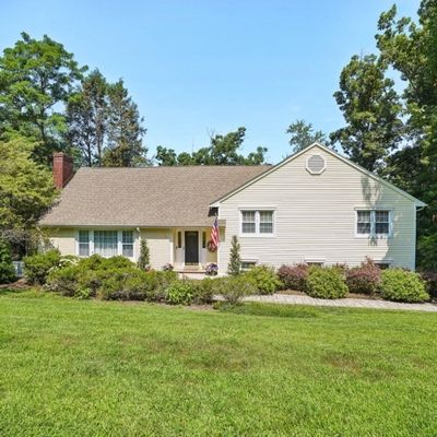 27 Runnymede Rd, Chatham, NJ 07928