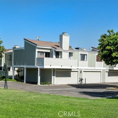 27061 Crossglade Avenue 5, Canyon Country, CA 91351