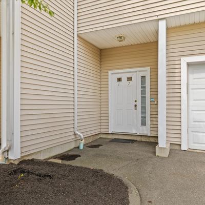 2720 State Street #Apt 17, Hamden, CT 06517