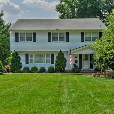 33 Buckingham Dr, Ramsey, NJ 07446