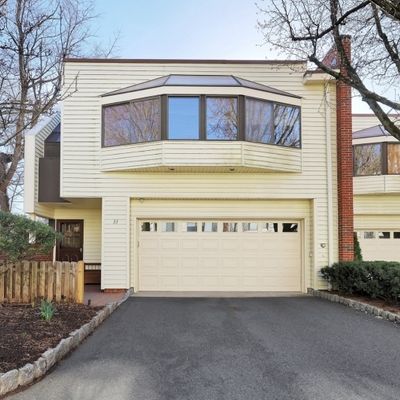 33 Daniel Ct, Ridgewood, NJ 07450