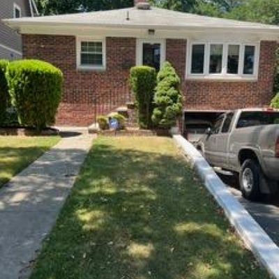 33 Crescent Rd, East Orange, NJ 07017