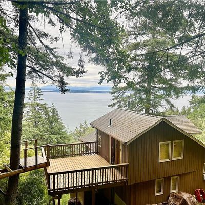 330 Day Lake Rd, Eastsound, WA 98245