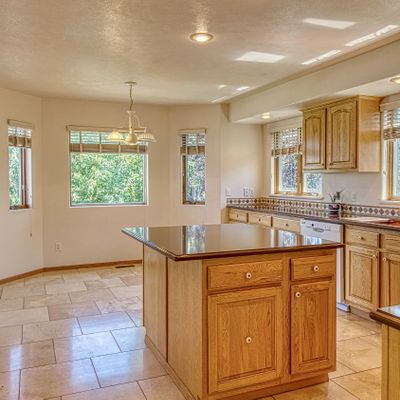 3308 Jonquil Ln, Gillette, WY 82718