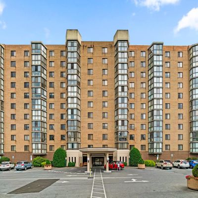 3310 N Leisure World Blvd N #828, Silver Spring, MD 20906