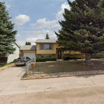 3315 Grove Dr, Cheyenne, WY 82001