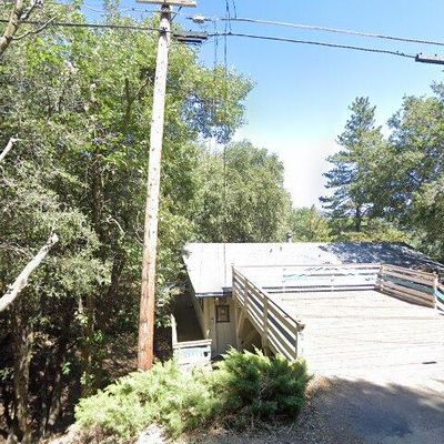 335 Wylerhorn Dr, Crestline, CA 92325