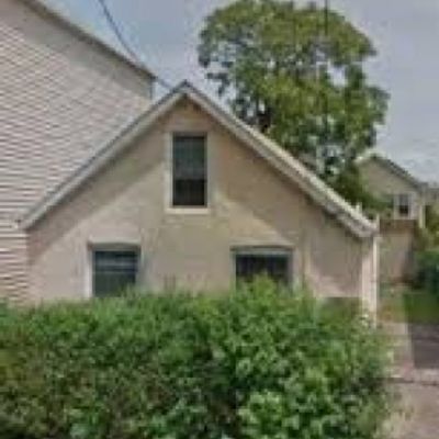 34 Holland St, Newark City, NJ 07102