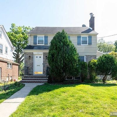 340 Levinsohn Pl, Englewood, NJ 07631