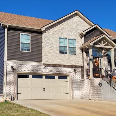 355 Dugger Dr, Clarksville, TN 37042