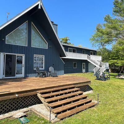 359 Wickman Rd, Washington Island, WI 54246