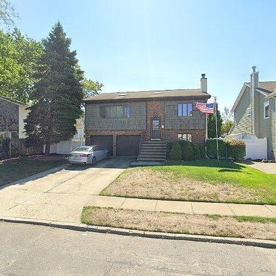 3592 Southview Ave, Wantagh, NY 11793