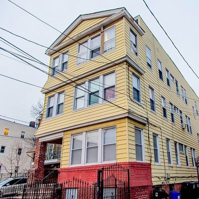 307 W Runyon St, Newark, NJ 07108