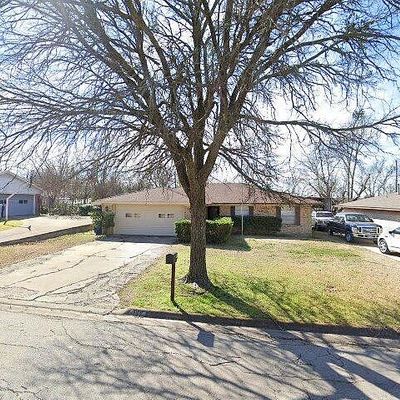 309 Jagoe St, Krum, TX 76249