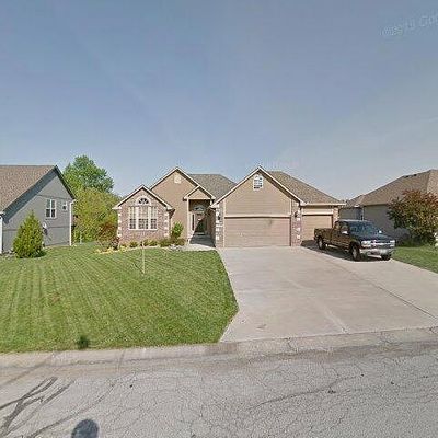 3105 Sw Roberts Dr, Lees Summit, MO 64082