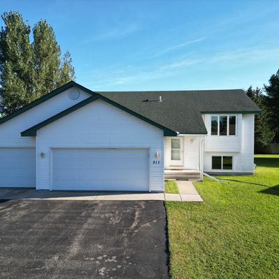 311 8 Th St Nw, Maple Lake, MN 55358