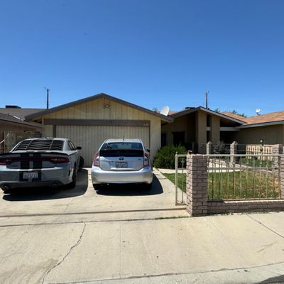 3129 Parkland Ct, Bakersfield, CA 93304