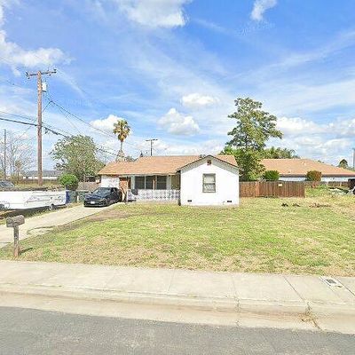 315 S Harris St, Hanford, CA 93230