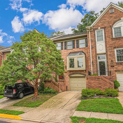 3919 Green Look Ct, Fairfax, VA 22033