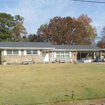 3921 Lee Dr, Anniston, AL 36207