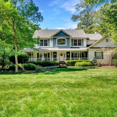 4 Crystal Rock Rd, Sparta, NJ 07871