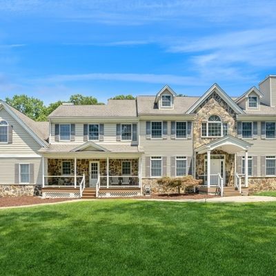 4 Julia Ct, Boonton, NJ 07005