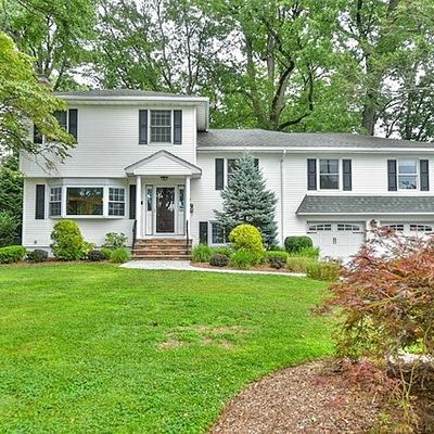 4 Oxford Ct, Ramsey, NJ 07446