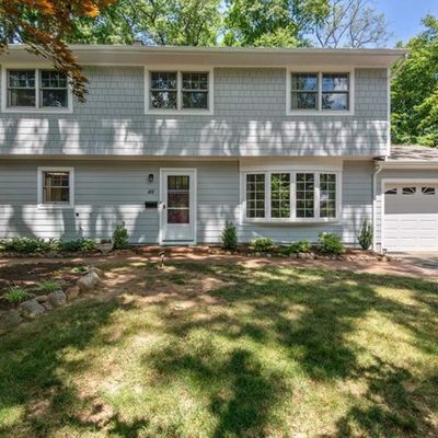 40 Loyola Pl, Oakland, NJ 07436