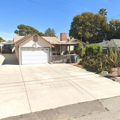 40 Mission Dr, Camarillo, CA 93010