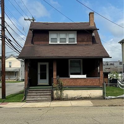 401 6th St, New Brighton, PA 15066