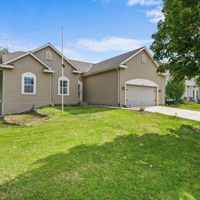 405 Hunters Glen Ln, Johnson Creek, WI 53038