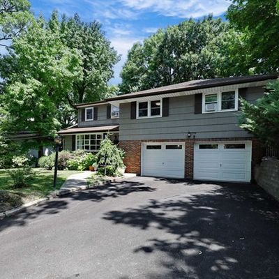 415 Richmond Pl, Leonia, NJ 07605