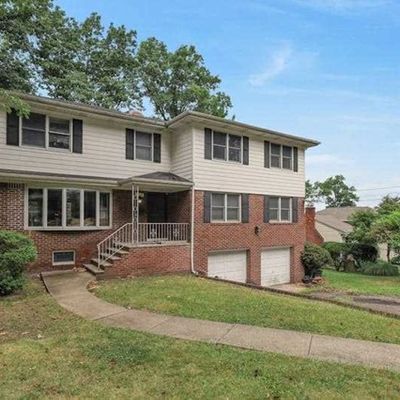 416 Greenway Dr, Leonia, NJ 07605