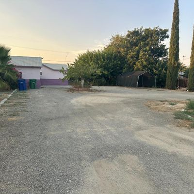 417 E Orange St, Avenal, CA 93204